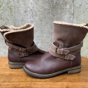 American Eagle Sherpa Lined Boots
